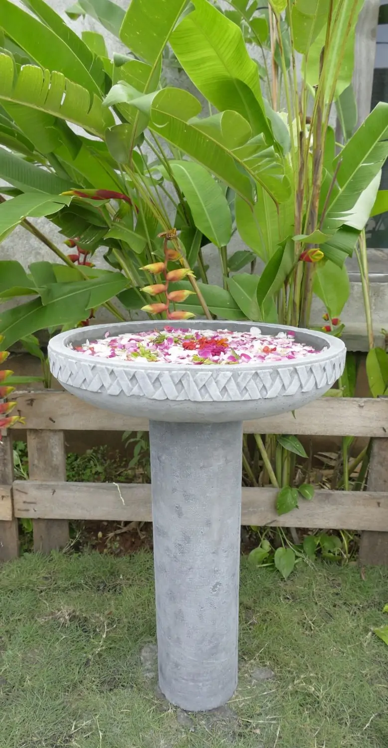 Artikelbild 4 des Artikels “Ijen - Sockel gerade, glatt, Ø 16,5cm, 60cm H | Steinguss “